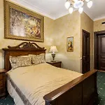Гостьовий будинок Luxury Boutique Andreevskiy 4*