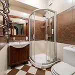 Luxury Boutique Andreevskiy Гостьовий будинок