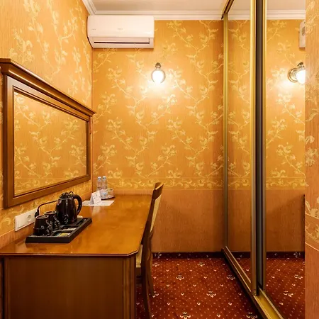 Luxury Boutique Andreevskiy 4*