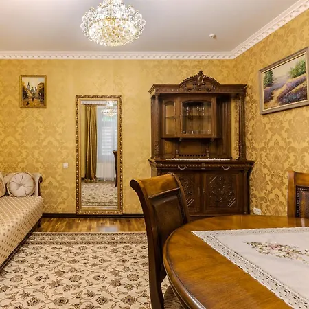 Luxury Boutique Andreevskiy לבוב