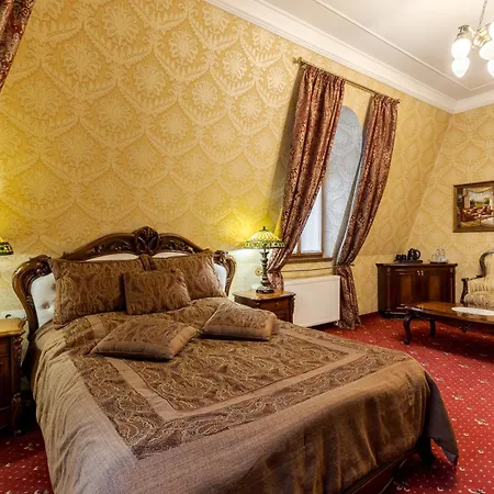 Luxury Boutique Andreevskiy בית הארחה