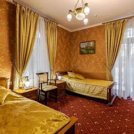 Luxury Boutique Andreevskiy 4* לבוב