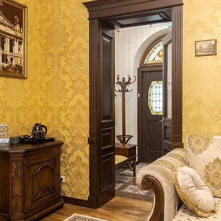 Luxury Boutique Andreevskiy בית הארחה לבוב