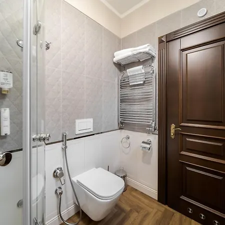 Luxury Boutique Andreevskiy בית הארחה 4*