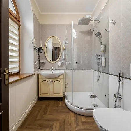 Luxury Boutique Andreevskiy 4*