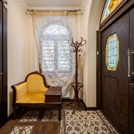 Luxury Boutique Andreevskiy 4*