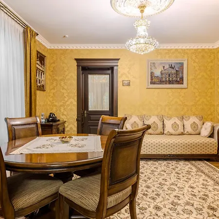 בית הארחה Luxury Boutique Andreevskiy 4*