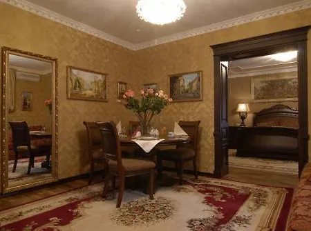 Luxury Boutique Andreevskiy לבוב