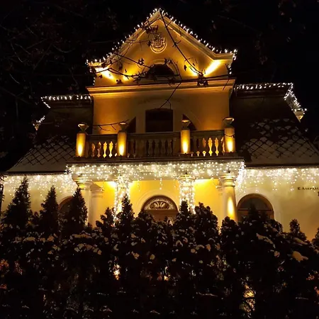 Luxury Boutique Andreevskiy Casa de hóspedes Lviv
