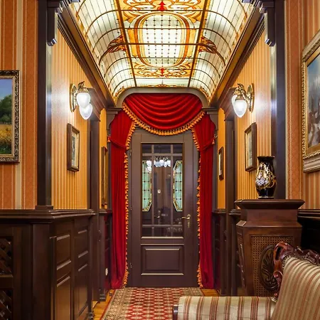 Luxury Boutique Andreevskiy בית הארחה