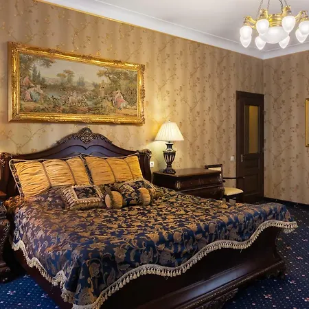 Luxury Boutique Andreevskiy 4* לבוב