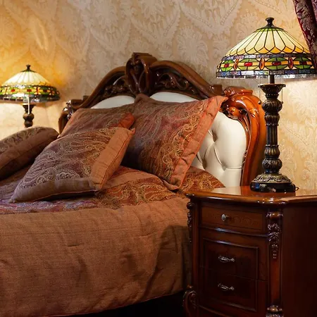 Luxury Boutique Andreevskiy בית הארחה