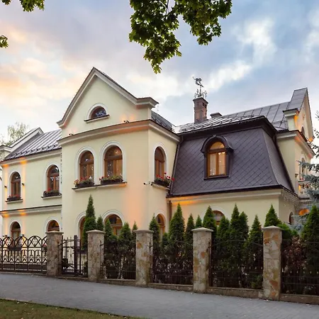 Luxury Boutique Andreevskiy 4* Lwów