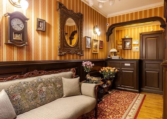 Luxury Boutique Andreevskiy 4*