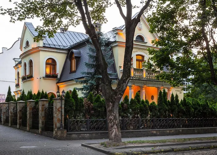 Luxury Boutique Andreevskiy 4*