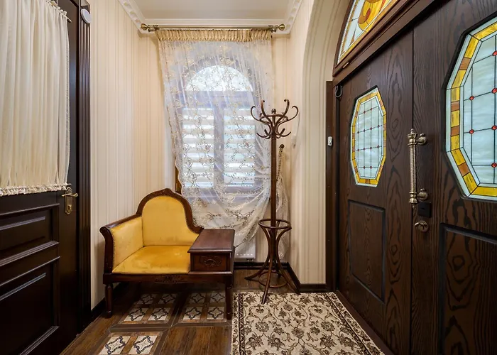 Luxury Boutique Andreevskiy 4*