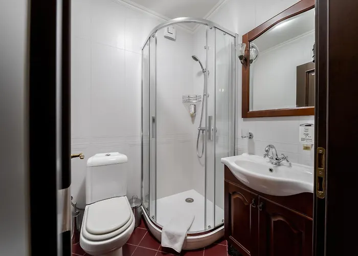 Luxury Boutique Andreevskiy ゲストハウス リヴィウ