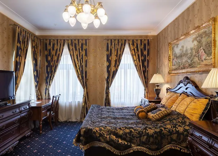 Luxury Boutique Andreevskiy 리비프